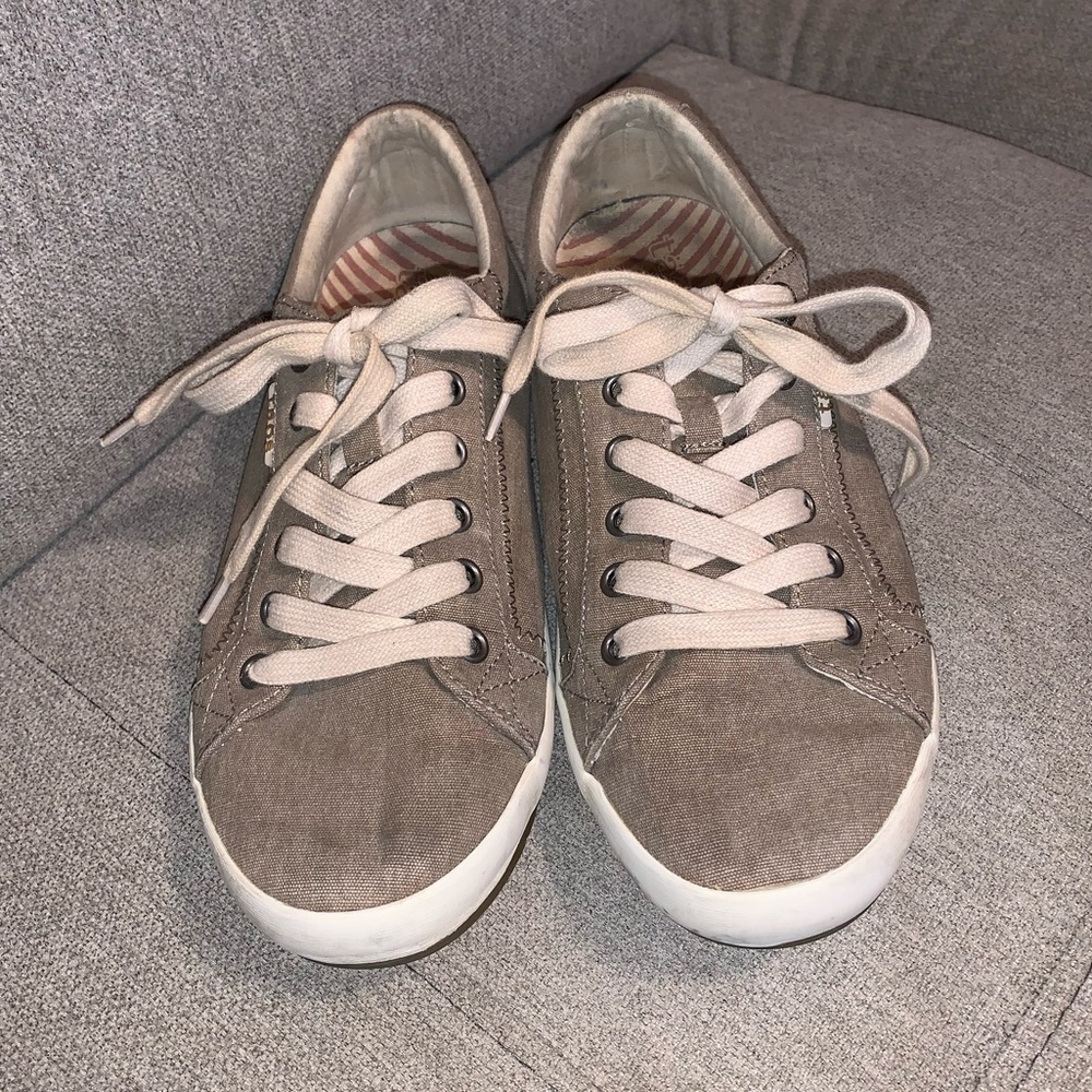 Tao’s Linen Star Sneakers